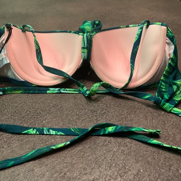 Shade and Shore bikini criss-cross back tie top - Picture 4 of 9